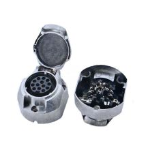 Steckdose 13-polig Aluminium